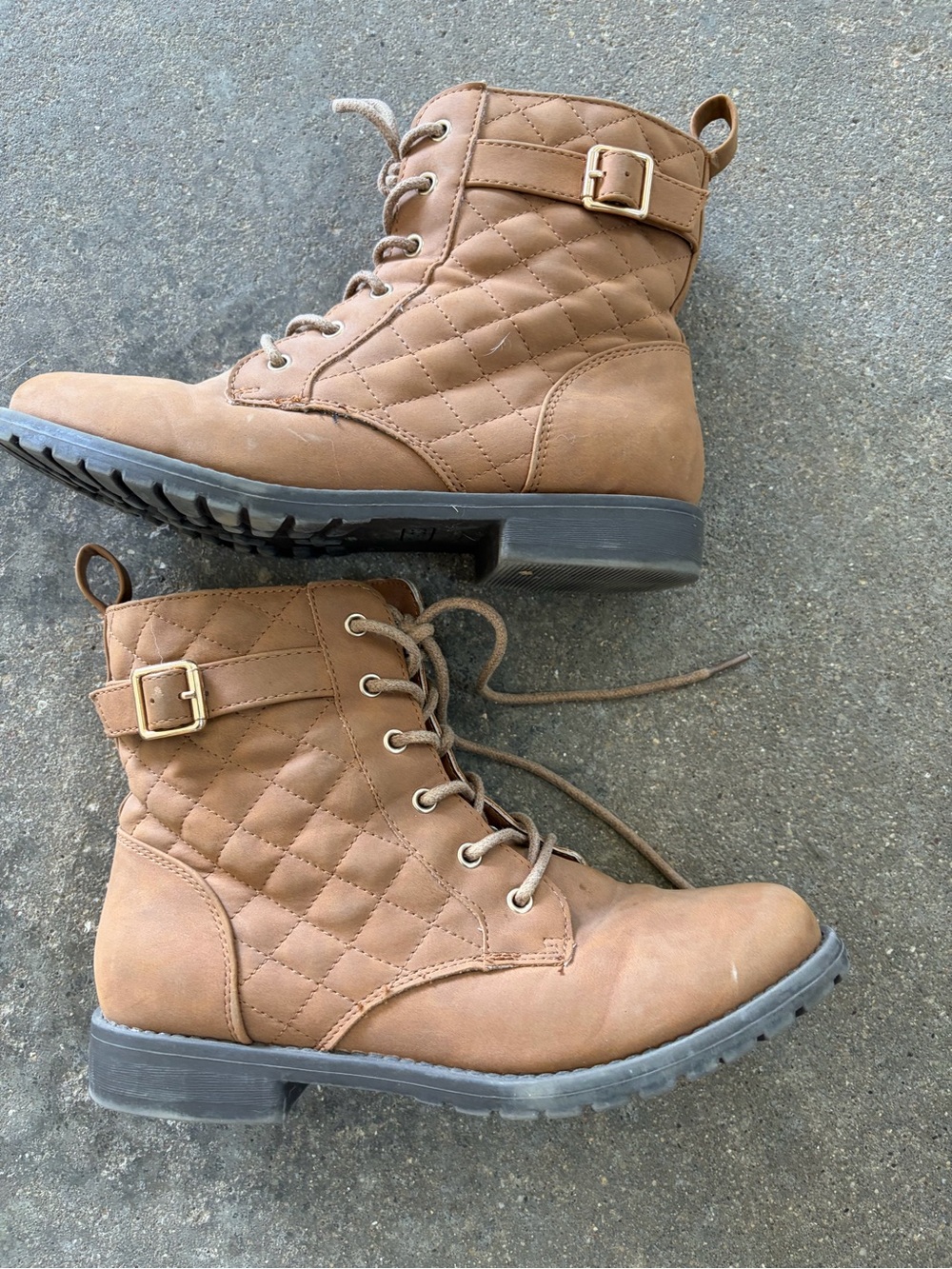 Girls Quilted Lace-Up Ankle Boots in Brown